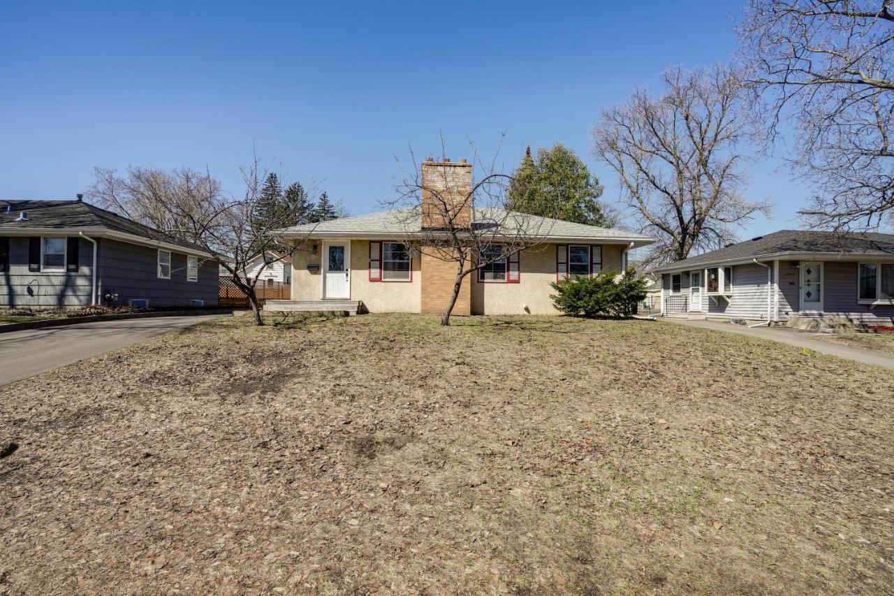 Inviting Minneapolis Vacation Rental With Game Room! Exterior photo