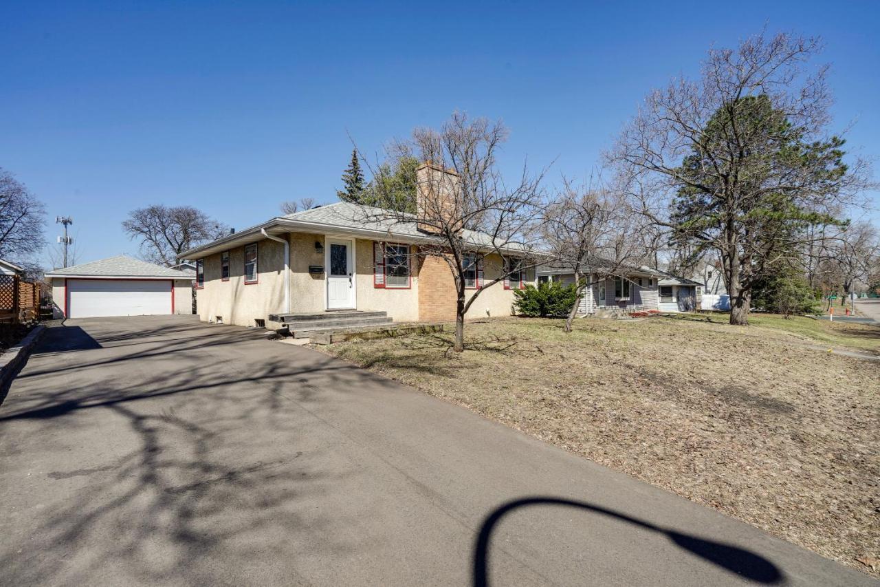 Inviting Minneapolis Vacation Rental With Game Room! Exterior photo